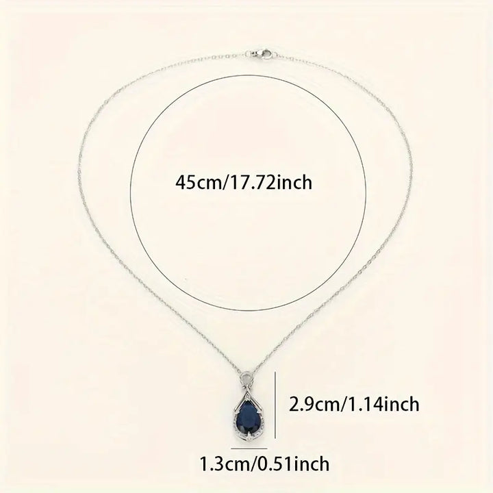 Collana con pendente a goccia blu zaffiro