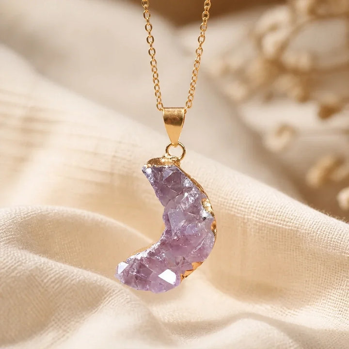 Collana con pendente a forma di luna