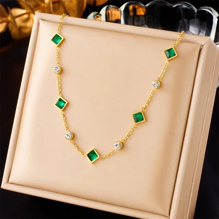 Collana in smeraldo Amelisse Glenwyn | Colore oro