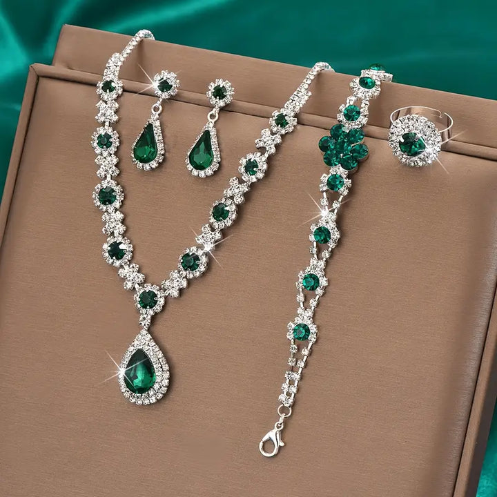 Set di Gioielli Adriana Lysandre in Smeraldo | Tonalità Argento