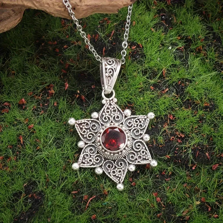 Collana Jessindra Carmalyth in Rubino - Tonalità Argento