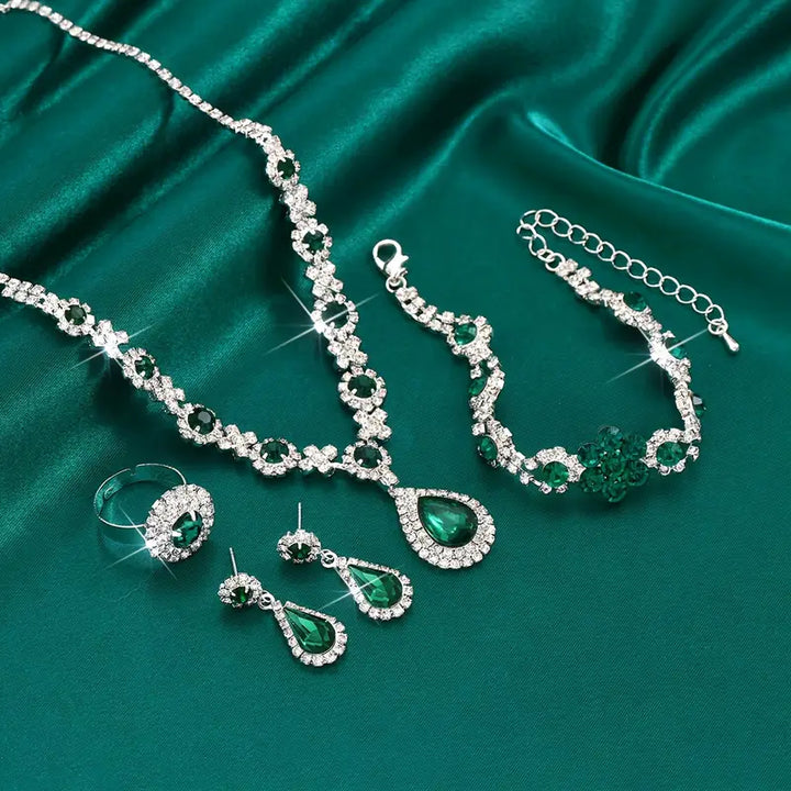 Set di Gioielli Adriana Lysandre in Smeraldo | Tonalità Argento