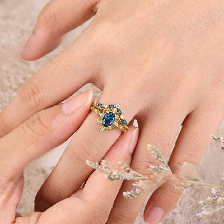 Set di Anelli Azelia Corona di Zaffiri | Tonalità Oro
