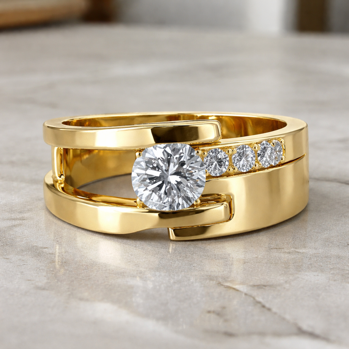 Anello Vintage Irregolare in Oro con Cristalli di Zirconia