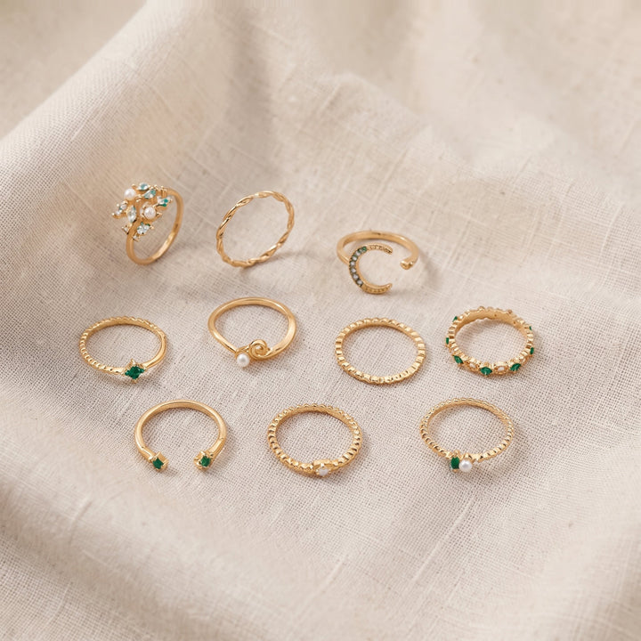 Set di 10 Anelli Boho in Oro con Smeraldo