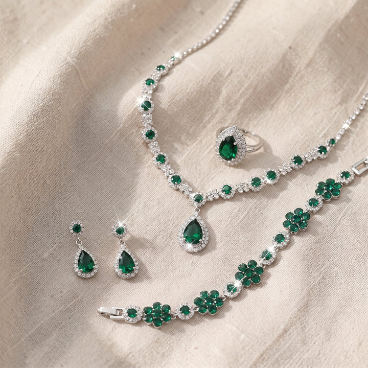 Set di Gioielli Adriana Lysandre in Smeraldo | Tonalità Argento