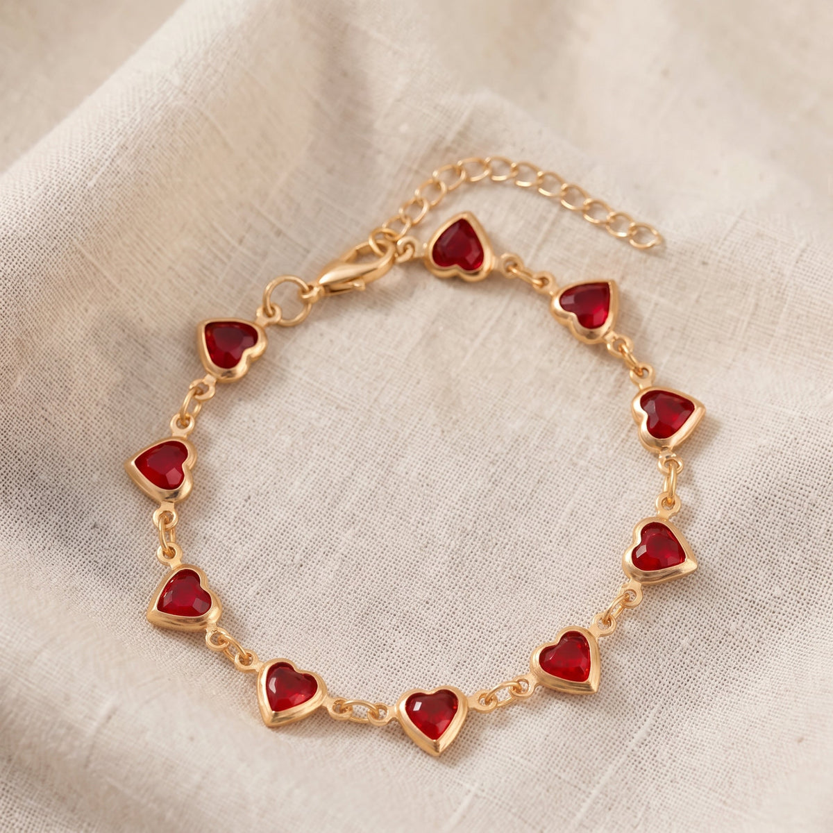 Bracciale Ofelia dorato rosso rubino