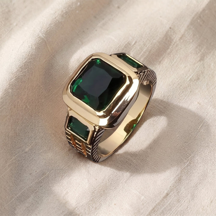 Anello Emeric Valestone in Oro con Pietra Verde Smeraldo