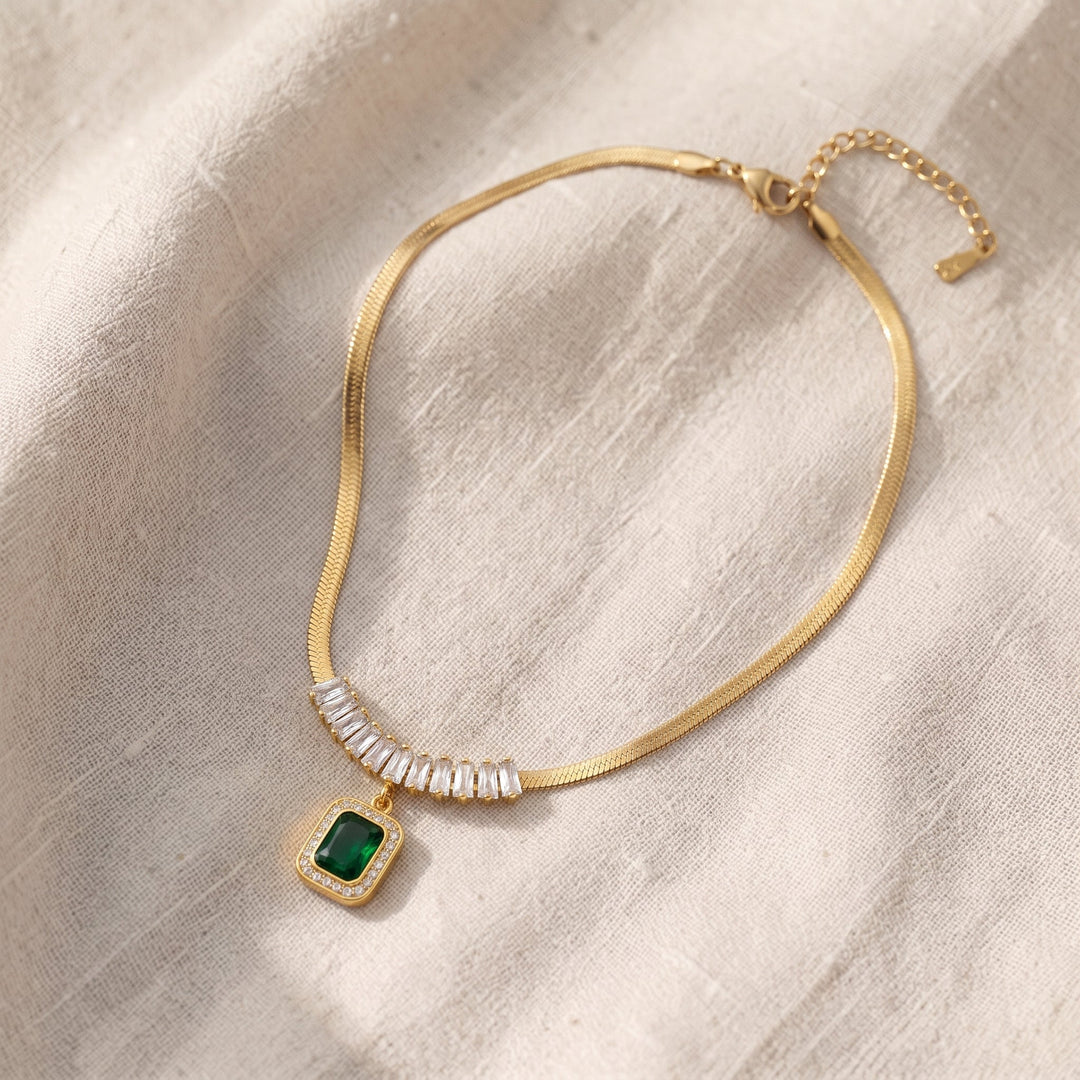 Collana Regalia Prizma con Pietra Verde Smeraldo | Colore Oro