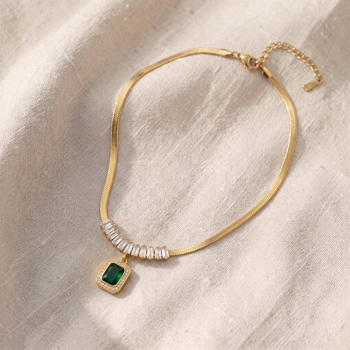 Collana Regalia Prizma con Pietra Verde Smeraldo | Colore Oro