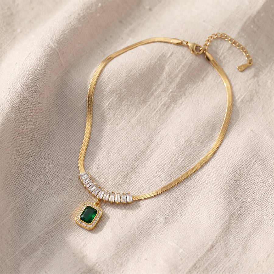 Collana Regalia dorata verde smeraldo