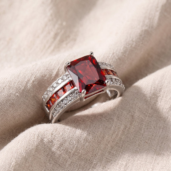Anello Kassira Redmont Ruby - Tonalità Argento