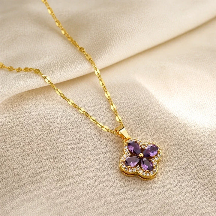 Collana magnifica con ciondolo a forma di trifoglio in ametista