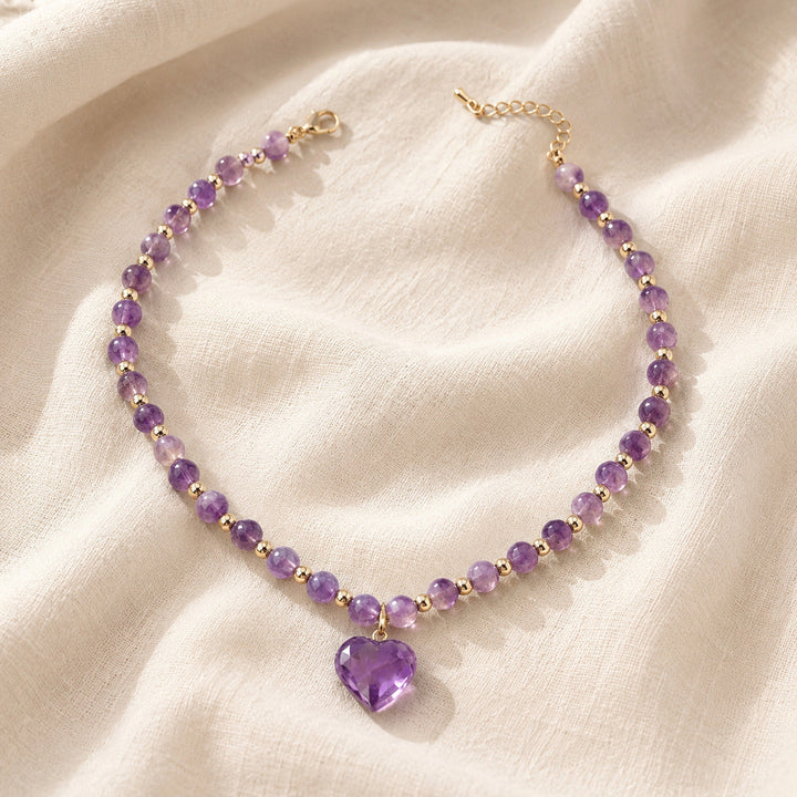 Magnifico collana con pendente a forma di cuore in ametista