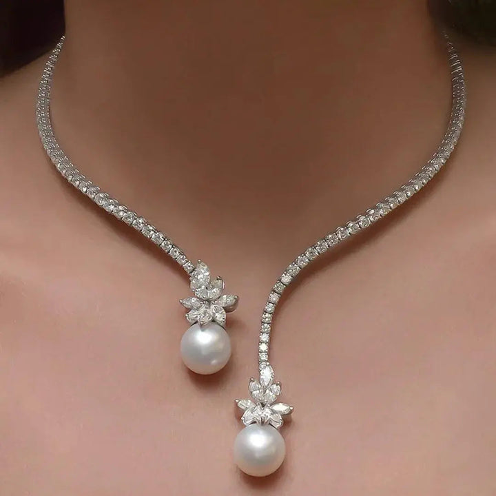 Collana Elegante con Perle Lucenti