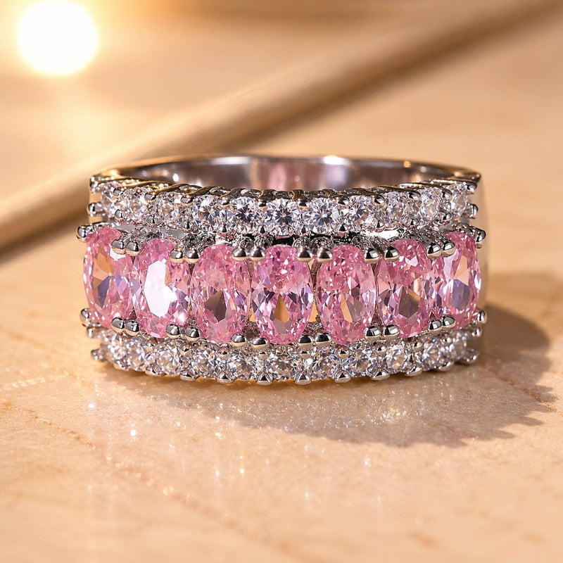 Anello a grappolo con cristalli rosa ovali