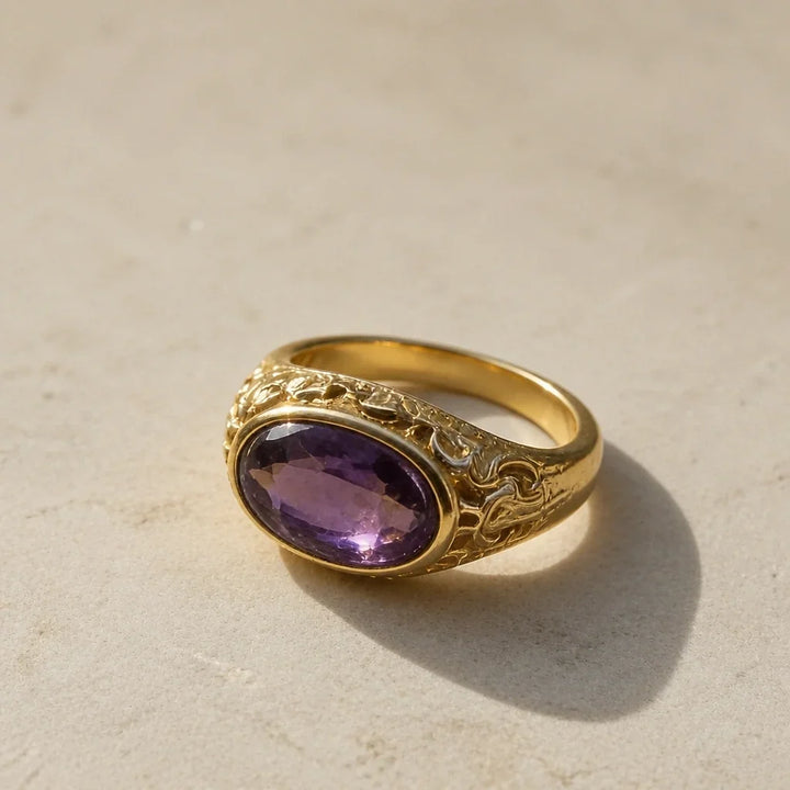 Anello vintage in oro con cristallo di ametista