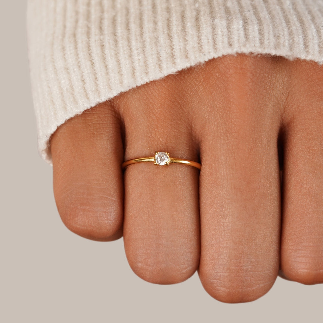 Anelli con Pietra Nascente in Oro Rosa con Rubino