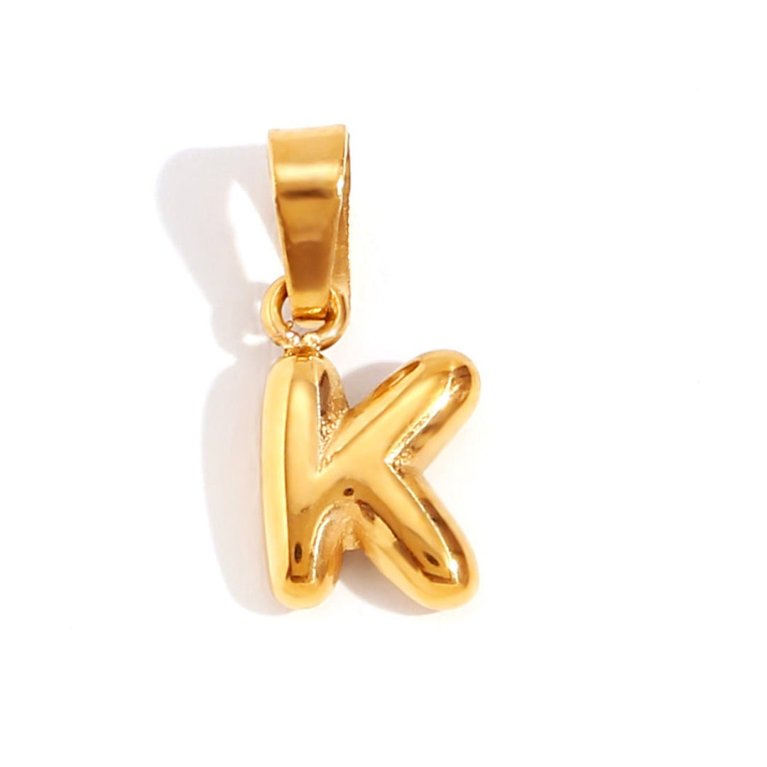 Collana sofisticata con lettera a bolle