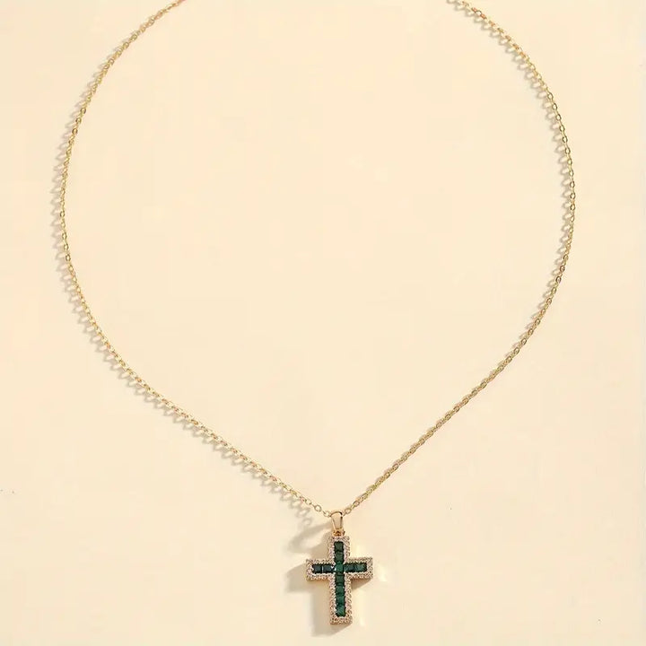 Collana con Pendente a Croce Solene con Smeraldo | Oro
