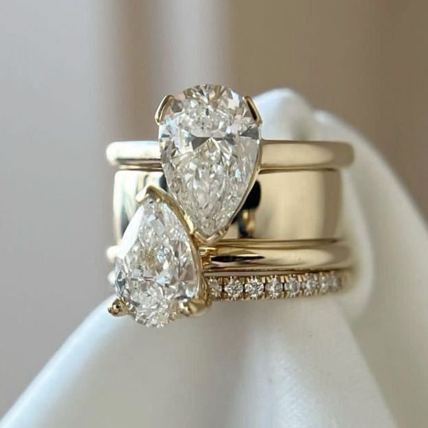 Anello Vintage con Cristalli di Zirconia Doppio Pendenti