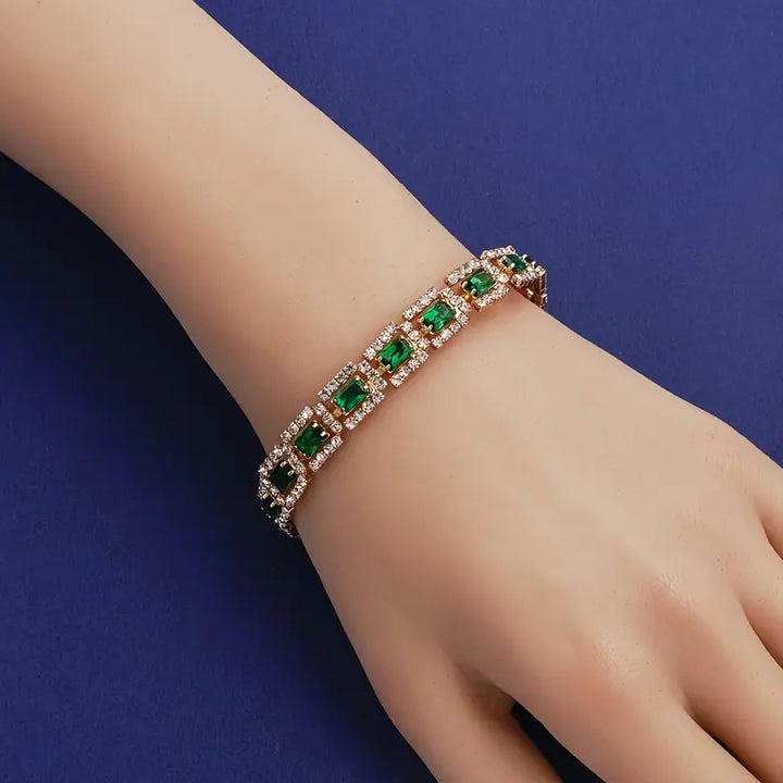 Bracciale dorato sgargiante verde smeraldo