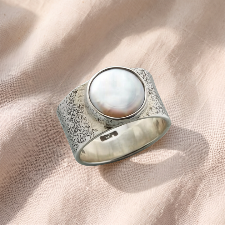 Anello Vintage in Argento con Perla Bianca