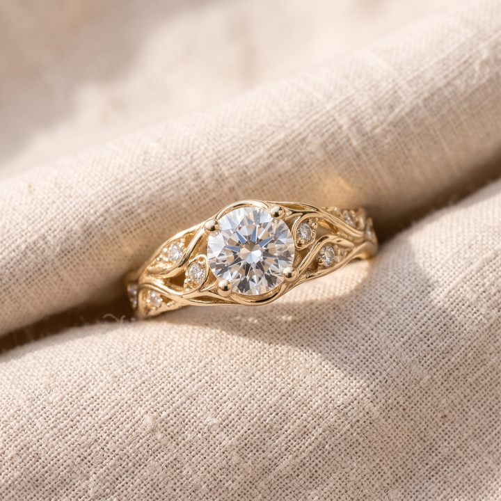 Anello Dichiarativo Esotico con Cristalli di Zirconia