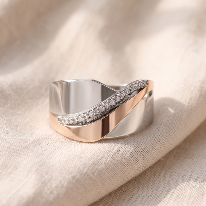 Anello Vintage in Oro Rosa e Argento con Cristalli di Zirconia