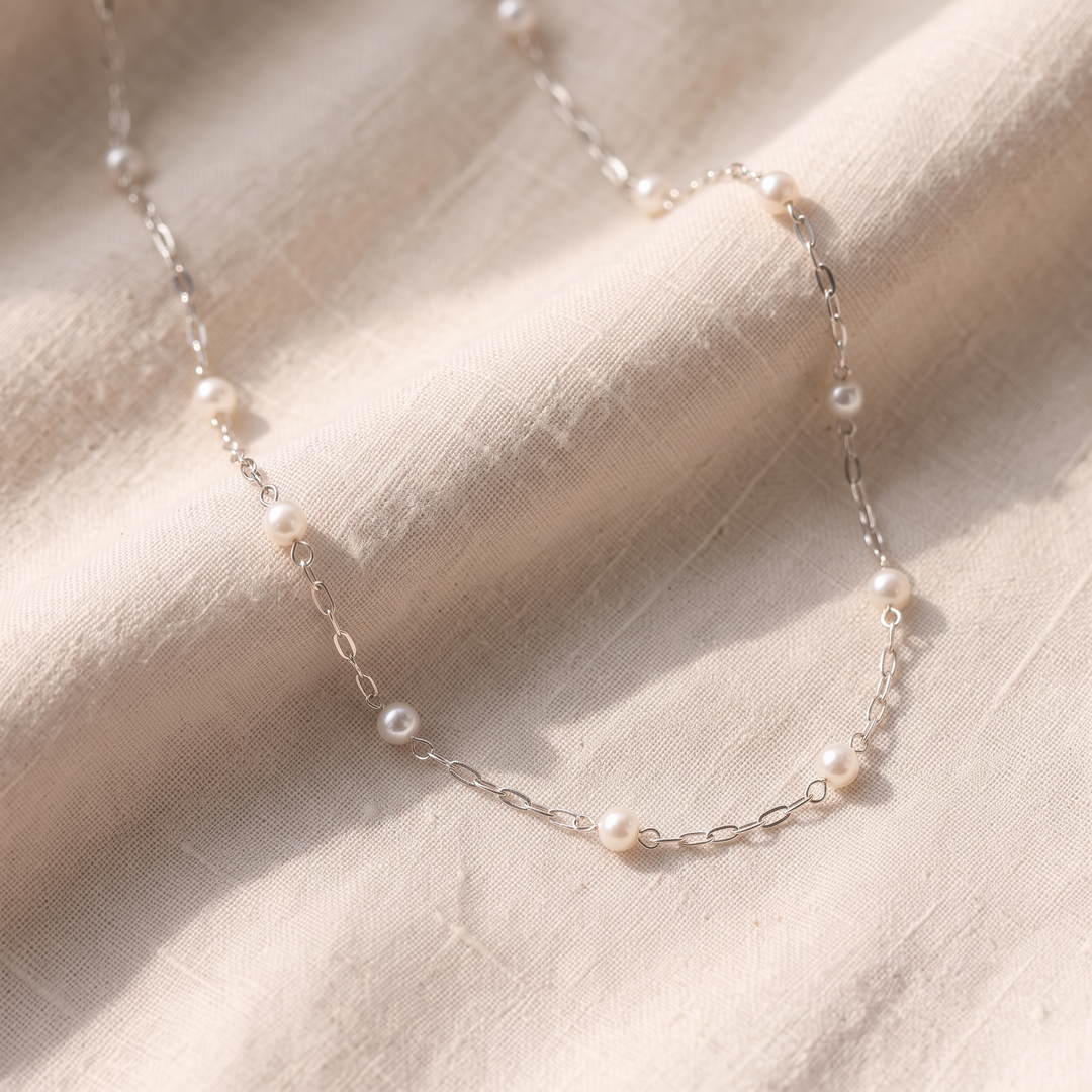 Collana Elegante con Perle Brillanti