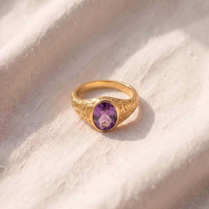 Anello vintage in oro con cristallo di ametista