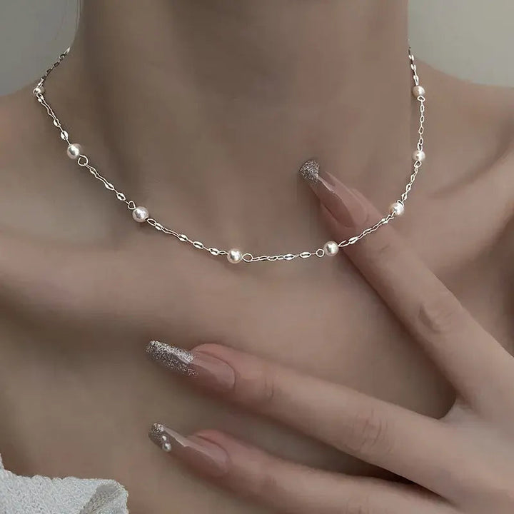 Collana Elegante con Perle Brillanti