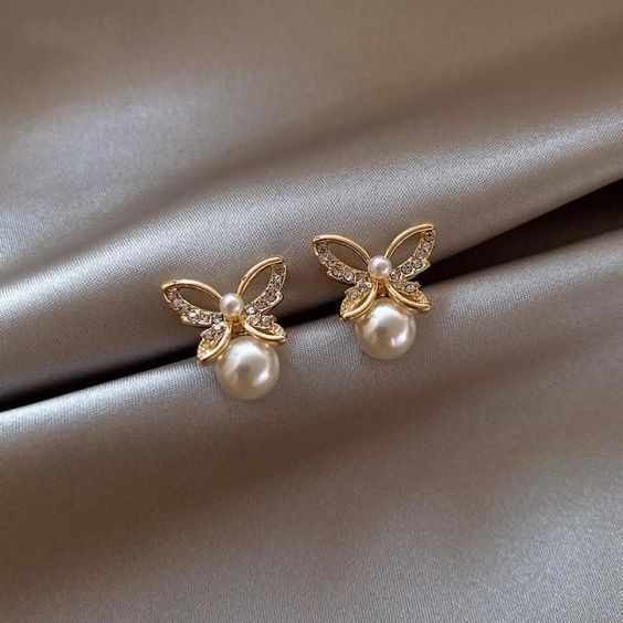 Orecchini Vintage a Farfalla con Perle
