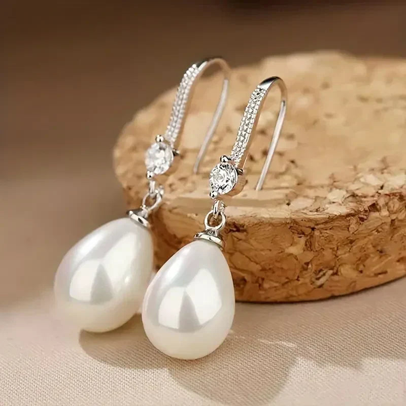 Orecchini Pendenti con Perle - Colore Argento