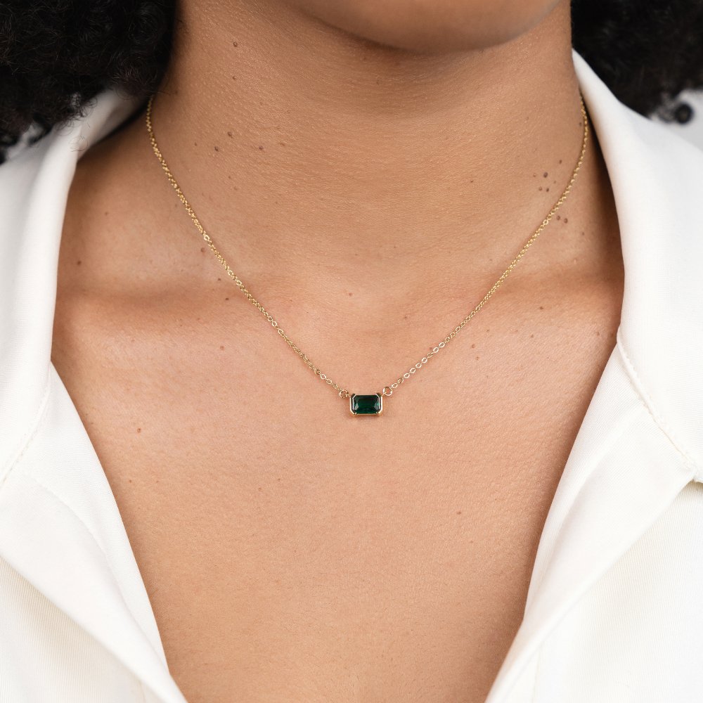 Collana con smeraldo verde