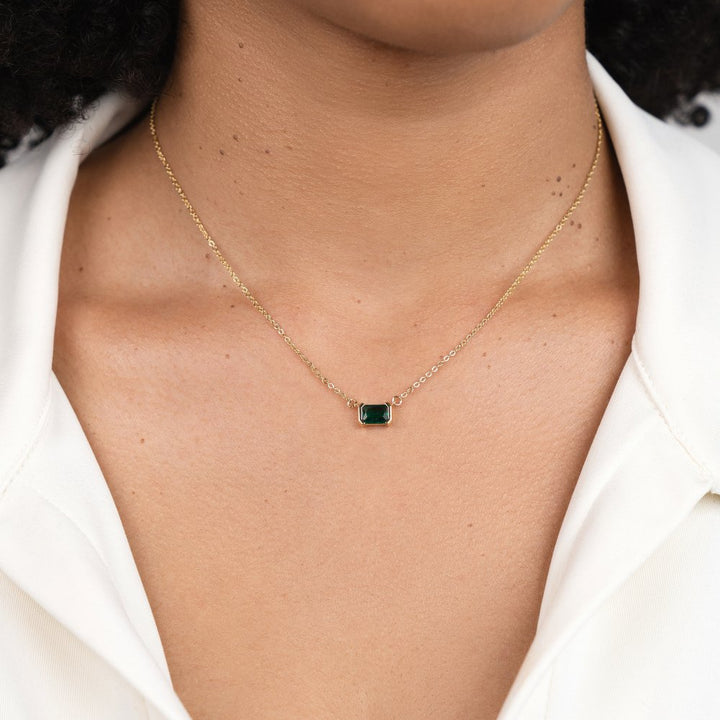 Collana con smeraldo verde