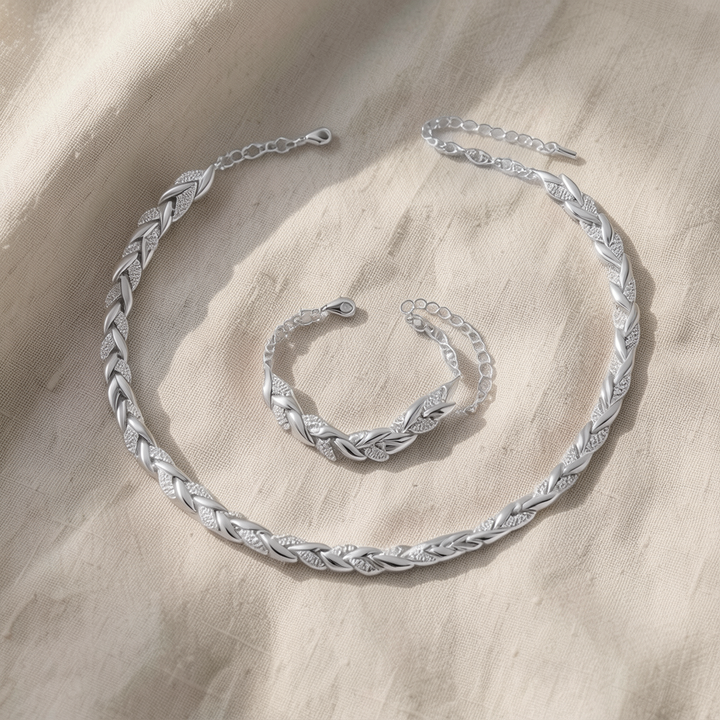 Set elegante in pesce con pietre