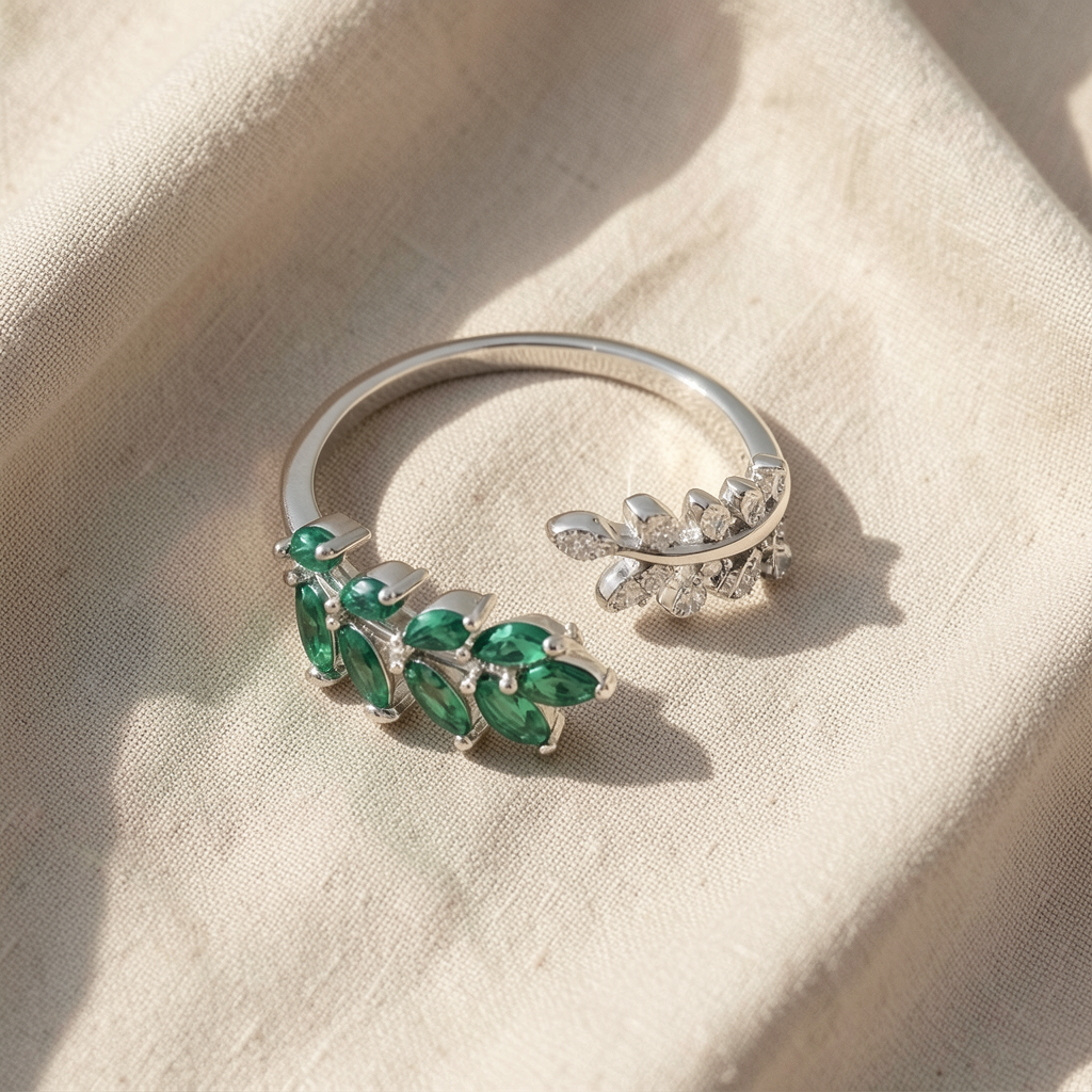 Anello con foglia verde smeraldo