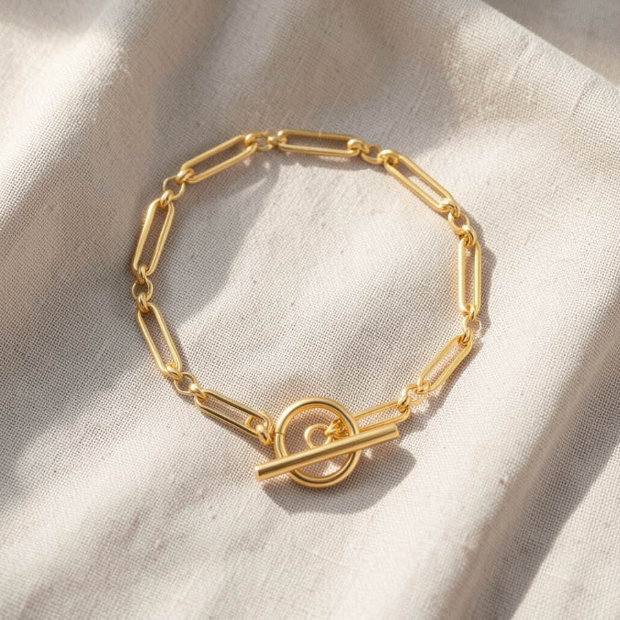 Bracciale dorato con chiusura a T